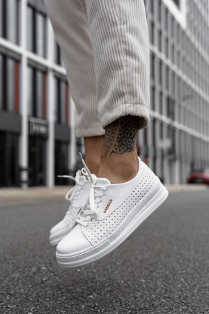Womens Sneakers - White - 043