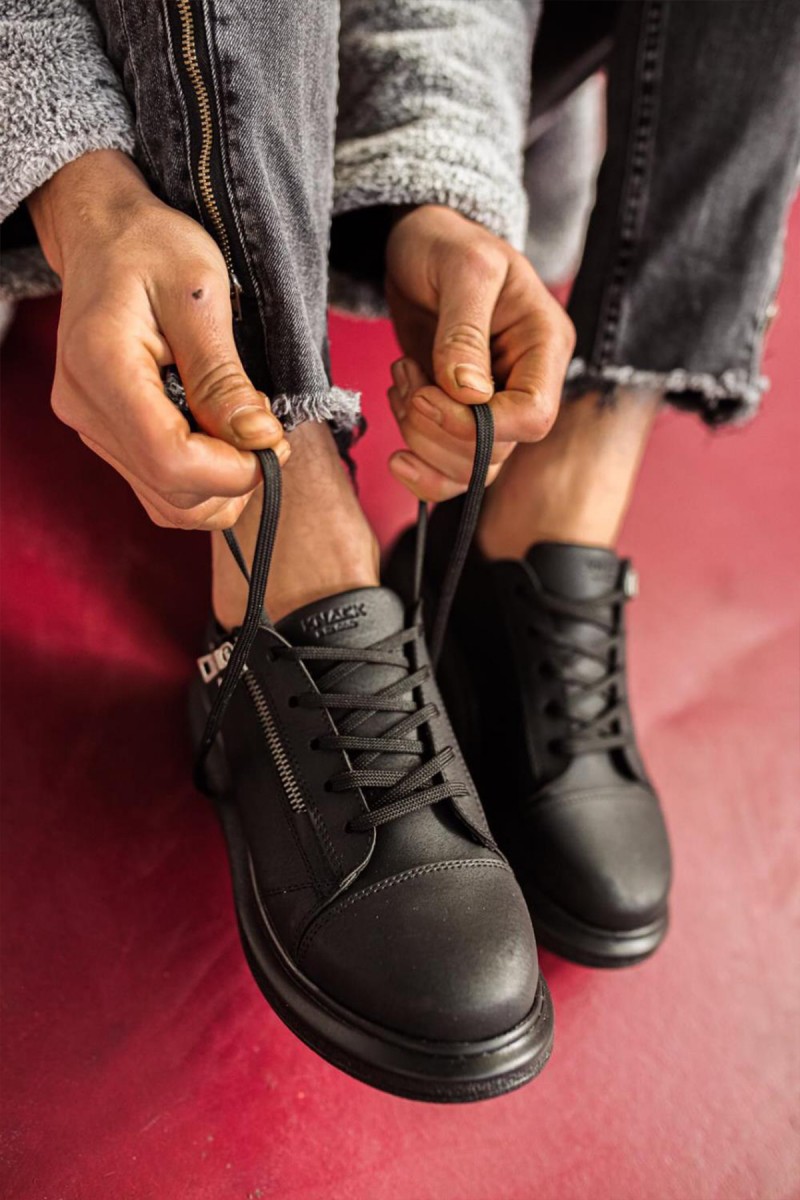 Mens Sneakers - Black - 555