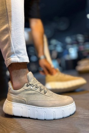 Mens Sneakers - Beige Suede - 600