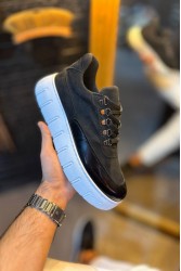 Mens Sneakers - Black White - 600