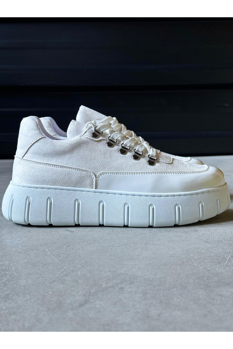 Mens Sneakers - White Suede - 600