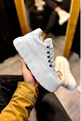 Mens Sneakers - White Suede - 600