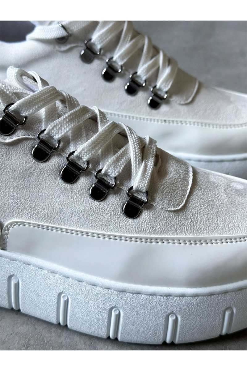 Mens Sneakers - White Suede - 600