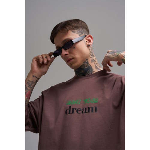 Unisex Oversized T-shirt - Damson - Hunt Your Dream