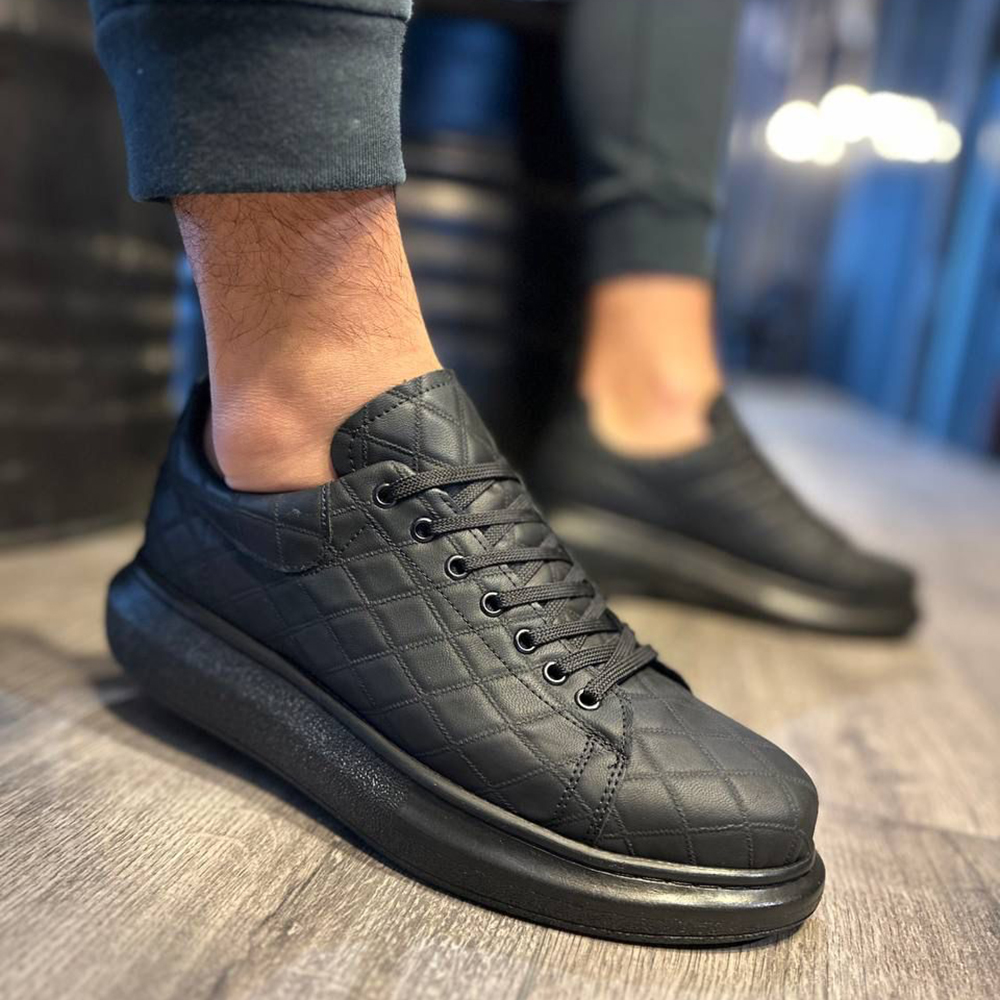 Mens Sneakers - Black Quilted - 044
