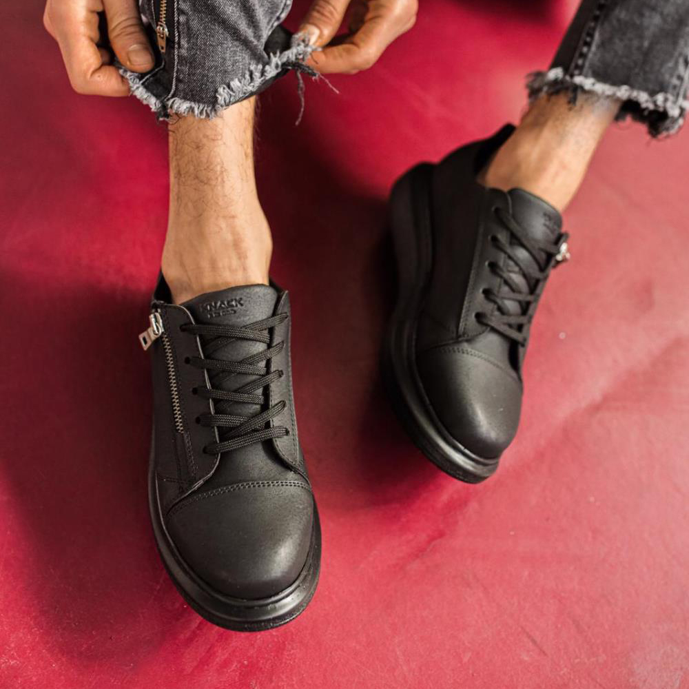 Mens Sneakers - Black - 555