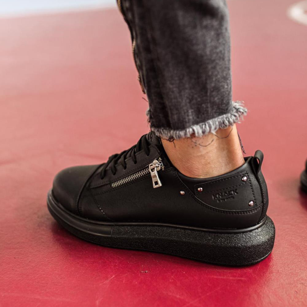 Mens Sneakers - Black - 555