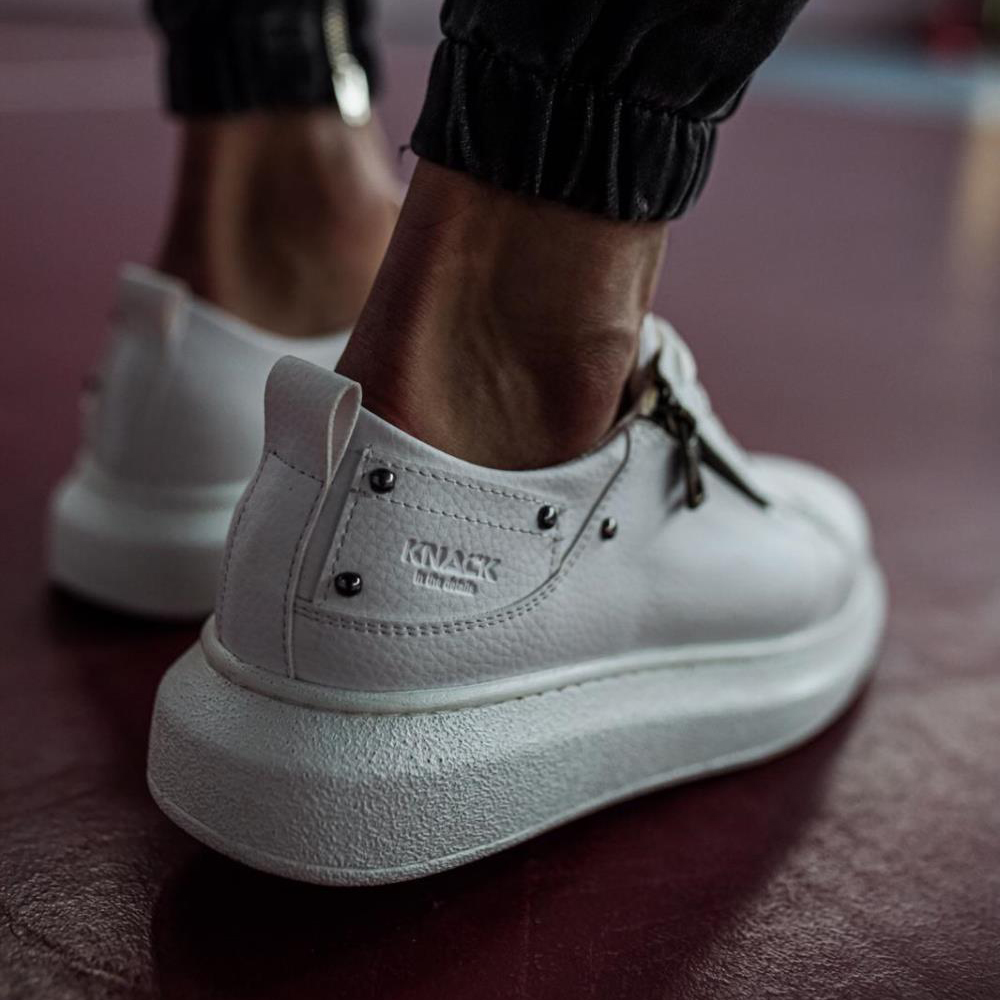 Mens Sneakers - White - 555