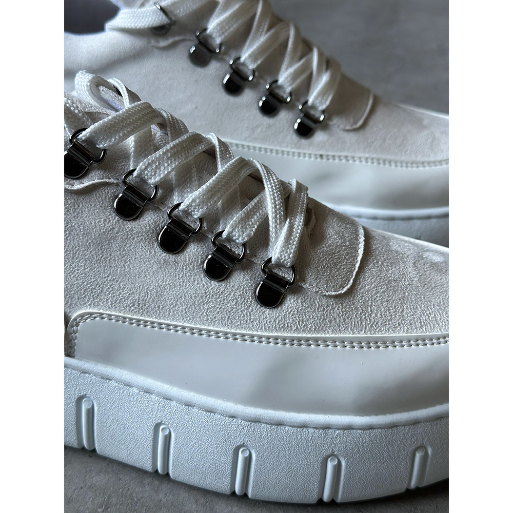 Mens Sneakers - White Suede - 600