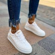 Womens Sneakers - White - 040