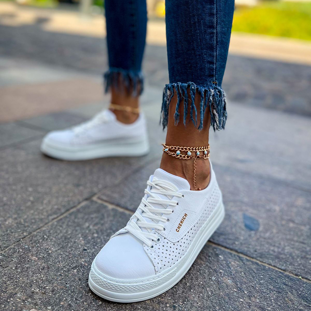Womens Sneakers - White - 043