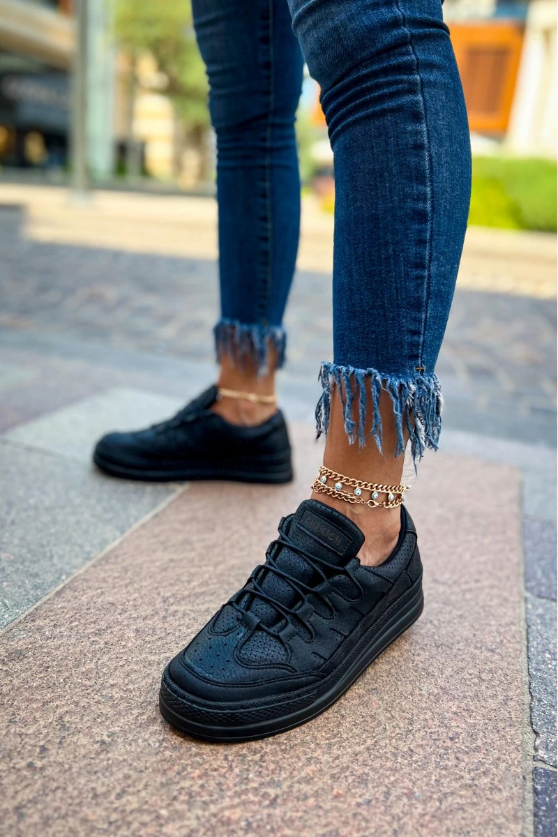 Womens Sneakers - Black - 040