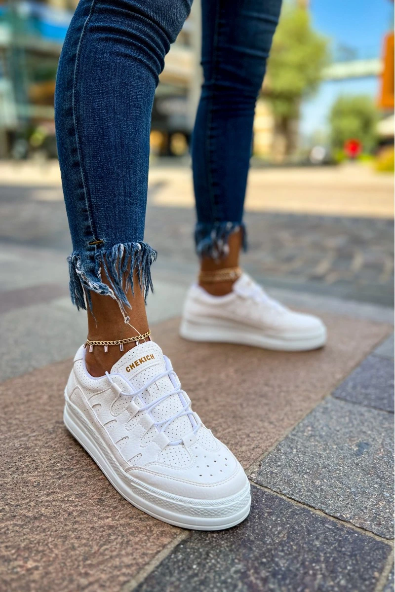 Womens Sneakers - White - 040