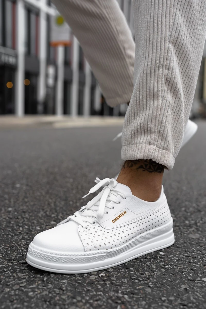 Womens Sneakers - White - 043