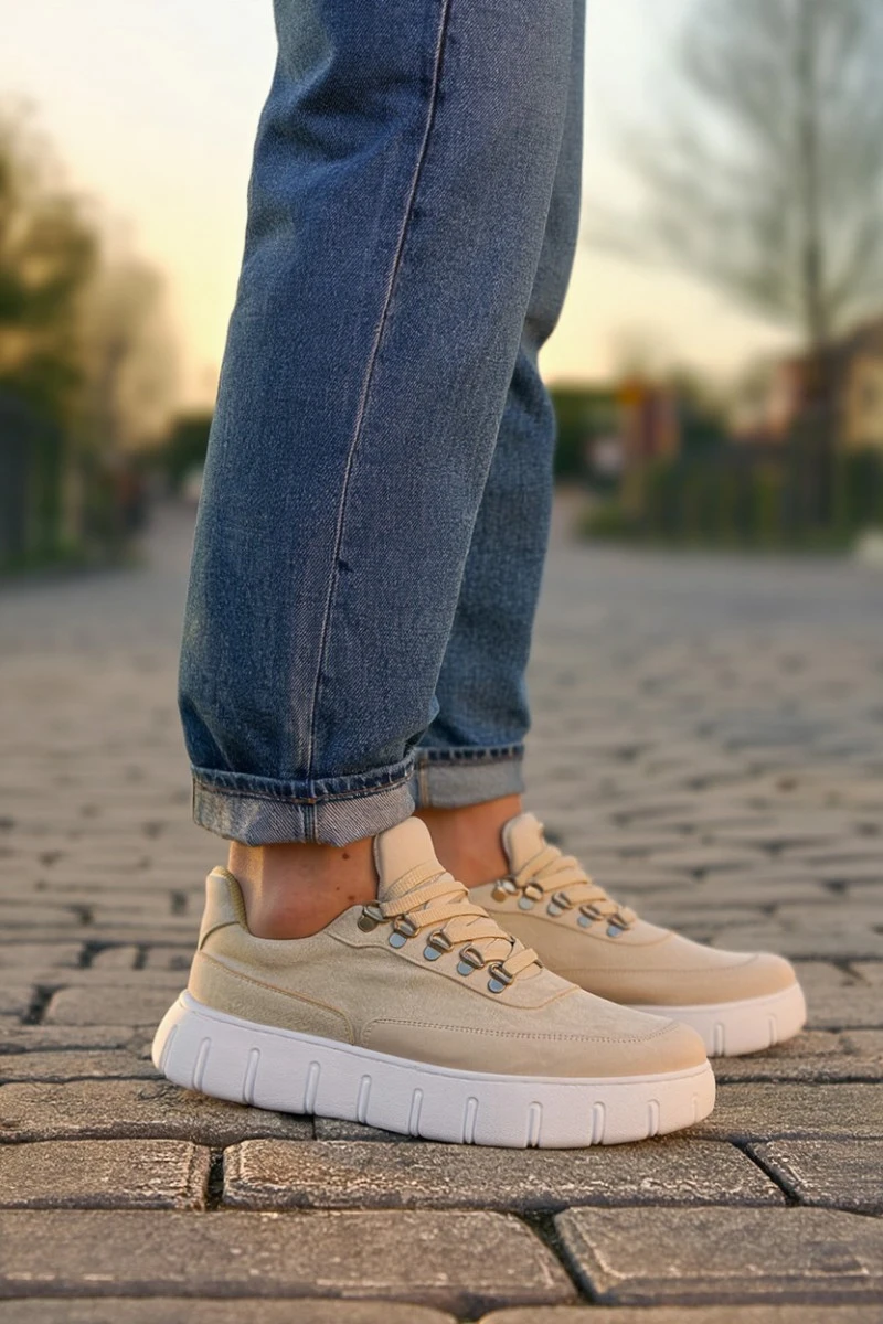 Mens Sneakers - Beige Suede - 600