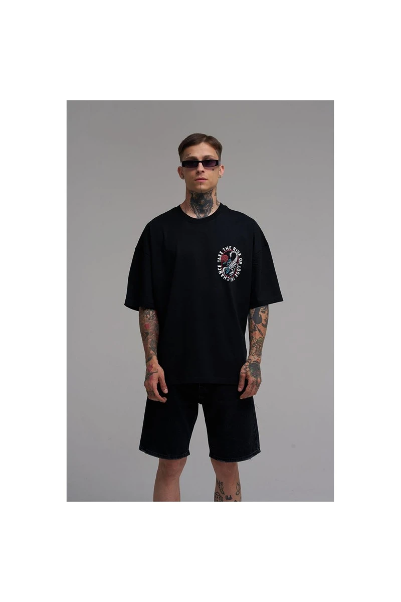 Unisex Oversized T-shirt - Black - Rose