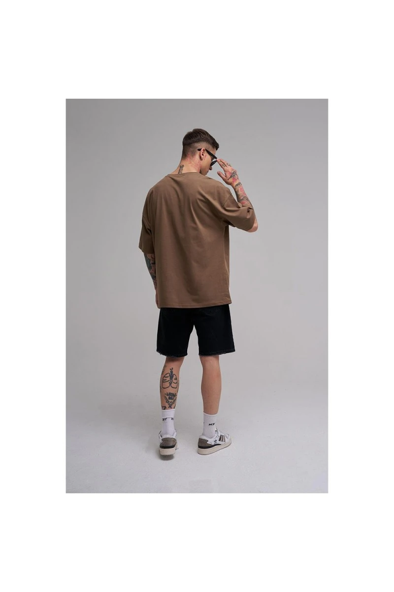 Unisex Oversized T-shirt - Brown - Duck