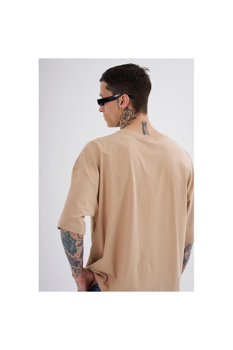 Unisex Oversized T-shirt - Beige - Disorder