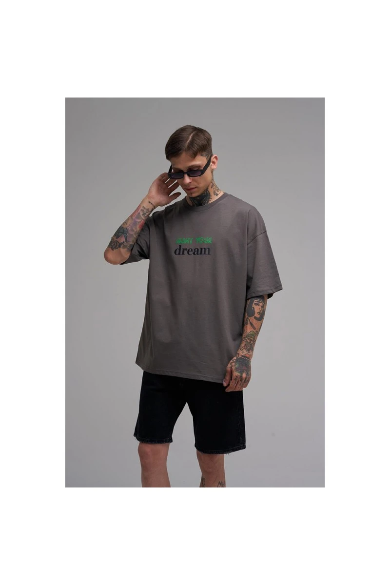 Unisex Oversized T-shirt - Dark Gray - Hunt Your Dream