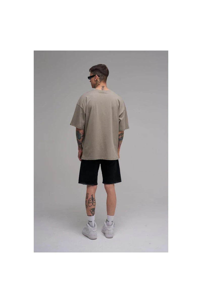Unisex Oversized T-shirt - Khaki - Hunt Your Dream