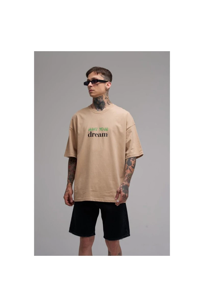 Unisex Oversized T-shirt - Beige - Hunt Your Dream
