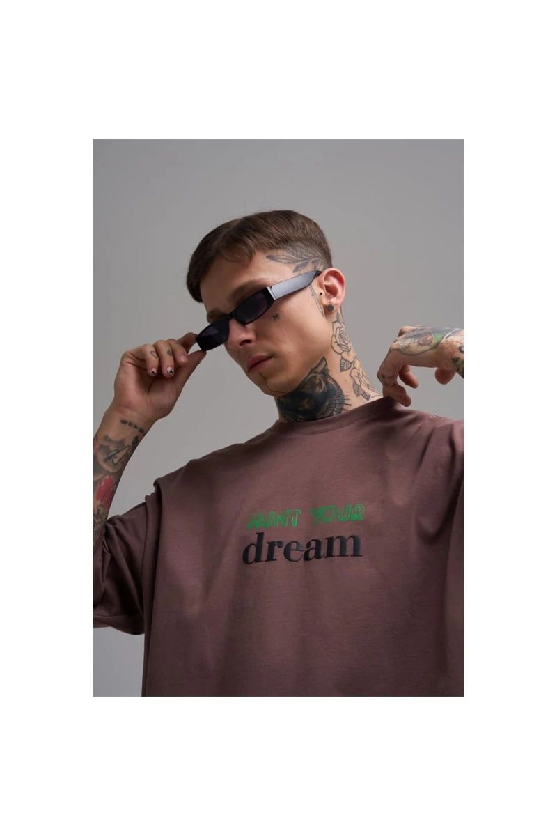 Unisex Oversized T-shirt - Damson - Hunt Your Dream