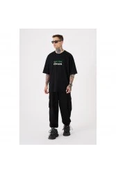 Unisex Oversized T-shirt - Black - Hunt Your Dream